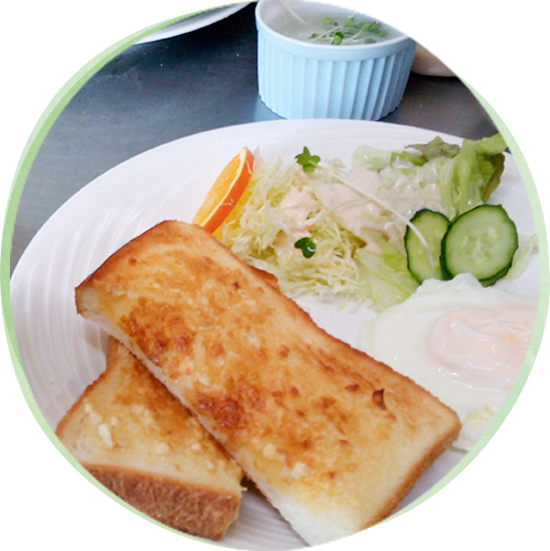 姫路名物のアーモンドトースト